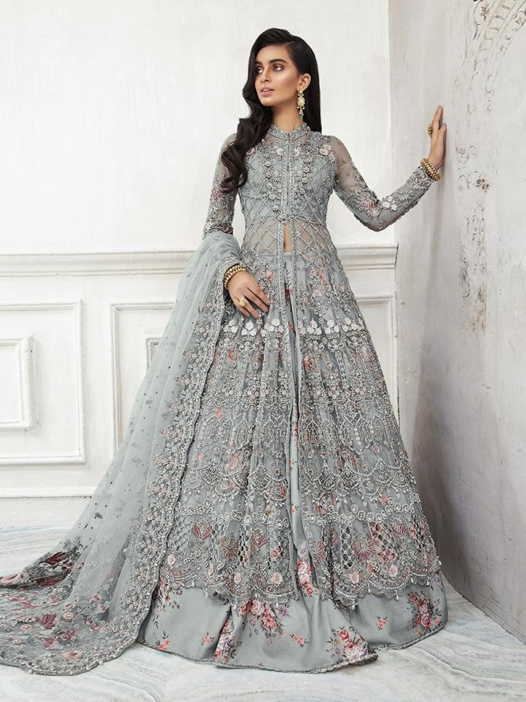 35 Latest Engagement Dresses for Women in India | Indian fashion dresses,  Dress indian style, Indian wedding gowns