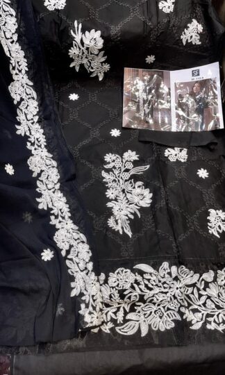 SF 112 A BLACK PAKISTANI SALWAR KAMEEZSF 112 A BLACK PAKISTANI SALWAR KAMEEZ