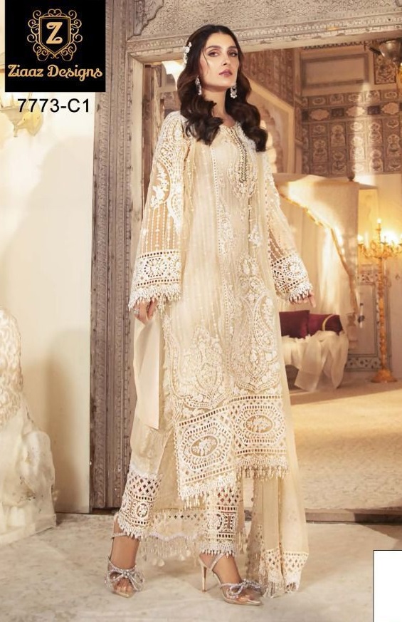 pakistani.fashiono on Instagram: “Looks beautiful #happeningnow  @mahasphotographyofficial … | Beautiful pakistani dresses, Velvet dress  designs, Stylish dress book
