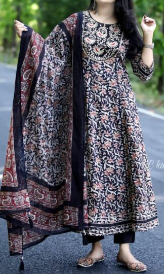 THE LIBAS COLLECTION LATEST LATEST EMBROIDERY KURTI