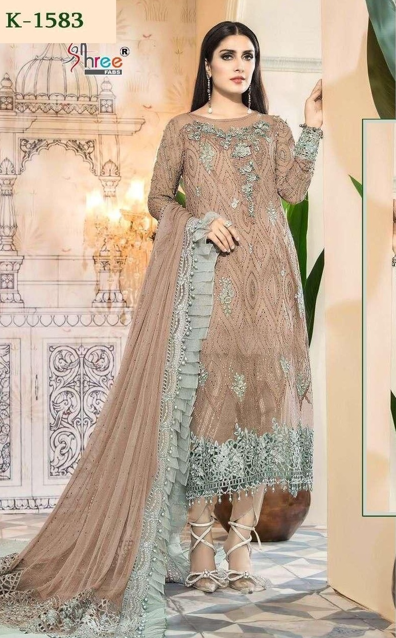 Gauhar Khan Pakistani Salwar Suit in Velvet With Embroidery Work Bollywood Pakistani  Suit | Velvet suit design, Plazzo designs, Latest salwar suit designs