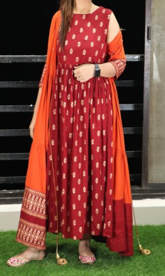 THE LIBAS COLLECTION READYMADE GOWN WITH PRICETHE LIBAS COLLECTION READYMADE KURTI WITH PRICE