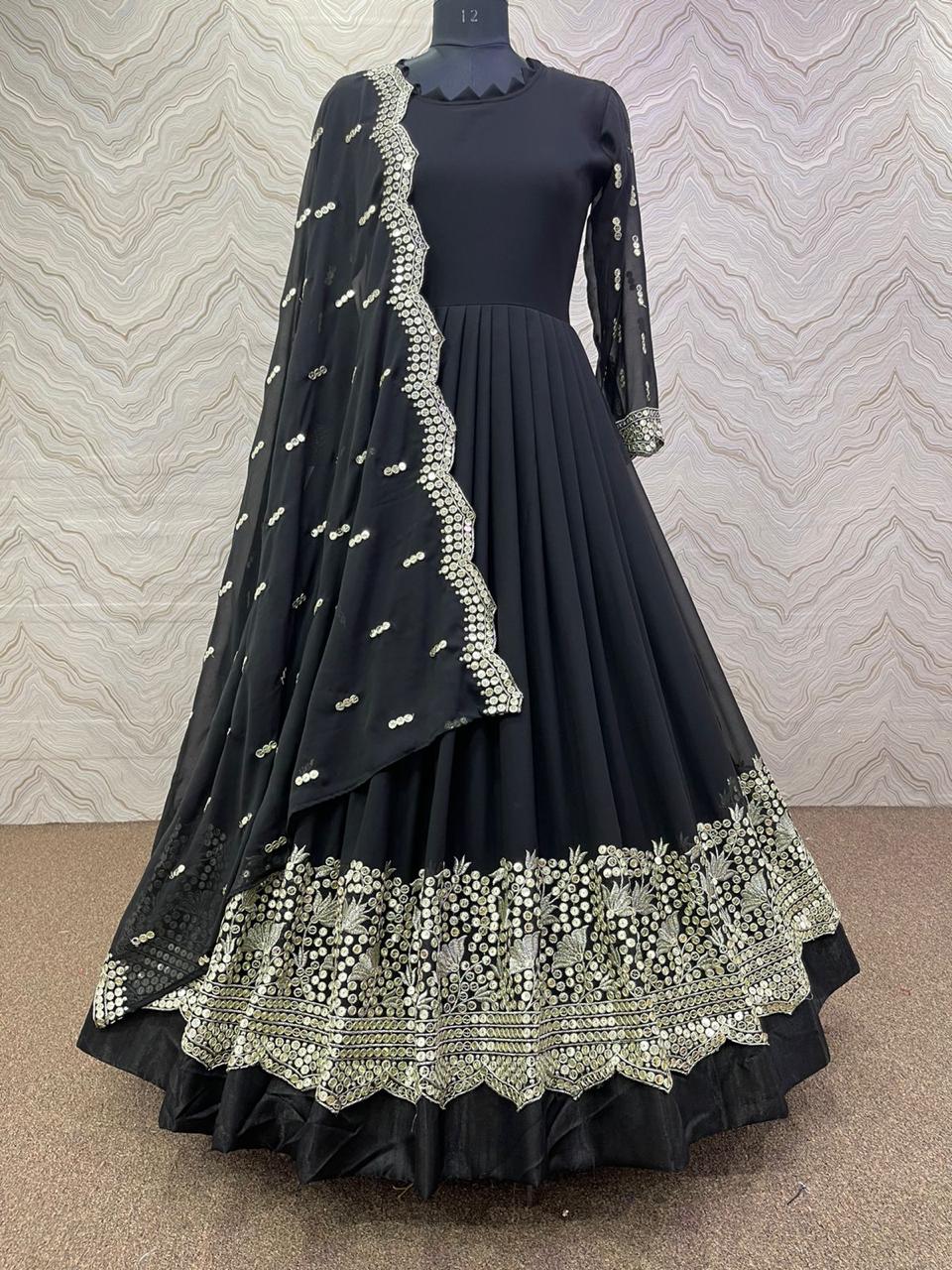 Bunaai - Eternal Color Combinations! ❤️ 🖤 Our Black Tassels Suit Set is  super classy! This monochrome suit set with red tasseled dupatta is  drool-worthy! We refuse to take our eyes off!