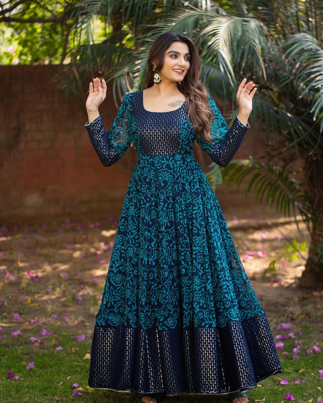 Buy PANGHAT COLLECTION Women Green Self Design Rayon Blend Anarkali Gown  (L) Online at Best Prices in India - JioMart.
