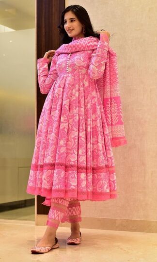 THE LIBAS COLLECTION PINK DESIGNER PRINTED ANARKALI GOWNTHE LIBAS COLLECTION PINK DESIGNER PRINTED ANARKALI GOWN