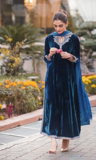 VRINDAVAN FASHION LC 929 BLUE VELVET KURTA PLAZZO WITH DUPATTAVRINDAVAN FASHION LC 929 BLUE VELVET KURTA PLAZZO WITH DUPATTA