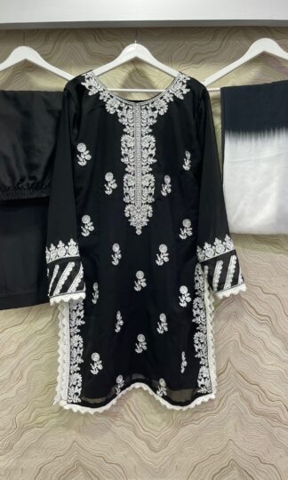 THE LIBAS COLLECTION BLACK EMBROIDERY AND HAND WORK KURTITHE LIBAS COLLECTION BLACK EMBROIDERY AND HAND WORK KURTI