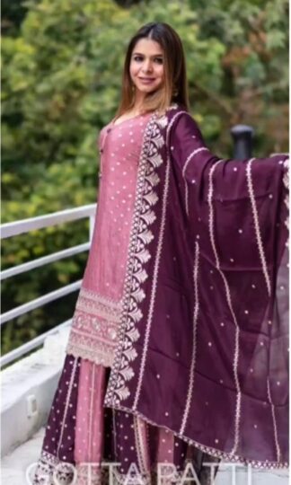THE LIBAS COLLECTION PINK MAROON COMINATION DESIGNER LEHENGA ONLINETHE LIBAS COLLECTION PINK MAROON COMINATION DESIGNER LEHENGA ONLINE
