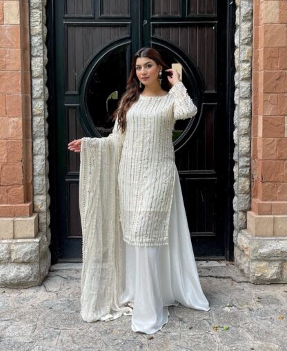 THE LIBAS SRK 5102 WHITE SALWAR KAMEEZ SINGLE PIECE