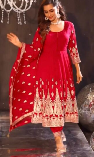 THE LIBAS AD 137 RED GOWN AT WHOLESALE PRICETHE LIBAS AD 137 RED GOWN AT WHOLESALE PRICE