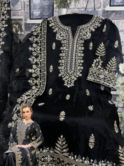 SHREE FABS S 902 PAKISTANI SALWAR KAMEEZ MANUFACTURER IN SURAT