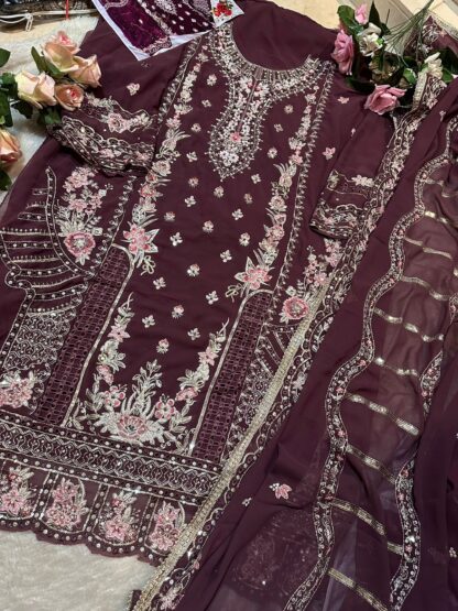 ZIAAZ DESIGNS 567 WHOLESALE PAKISTANI SUITS