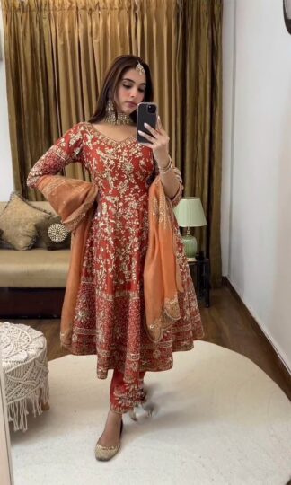 SSR 482 DESIGNER GOWN WHOLESALER IN SURATSSR 482 DESIGNER GOWN WHOLESALER IN SURAT (2)