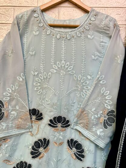 AL QASR MA 72 READYMADE PAKISTANI SUITS WHOLESALER