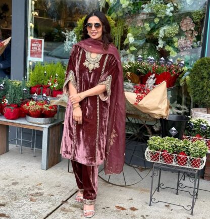 SSR 398 SALWAR KAMEEZ FOR WINTER PAKISTANI SUITS BEST PRICE, SALWAR KAMEEZ WHOLESALER, SSR 398 SALWAR KAMEEZ FOR WINTER  ZIAAZ DESIGNER
