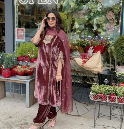 SSR 398 SALWAR KAMEEZ FOR WINTER PAKISTANI SUITS BEST PRICE, SALWAR KAMEEZ WHOLESALER, SSR 398 SALWAR KAMEEZ FOR WINTER  ZIAAZ DESIGNER