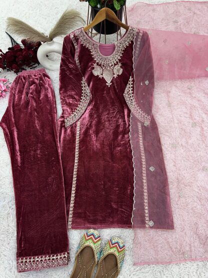 SSR 398 SALWAR KAMEEZ FOR WINTER PAKISTANI SUITS BEST PRICE, SALWAR KAMEEZ WHOLESALER, SSR 398 SALWAR KAMEEZ FOR WINTER  ZIAAZ DESIGNER