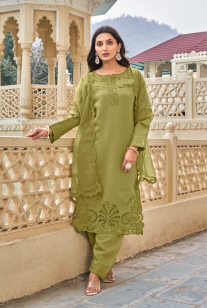 MUSHK MR 1010 B PAKISTANI KURTI SUPERHIT DESIGN