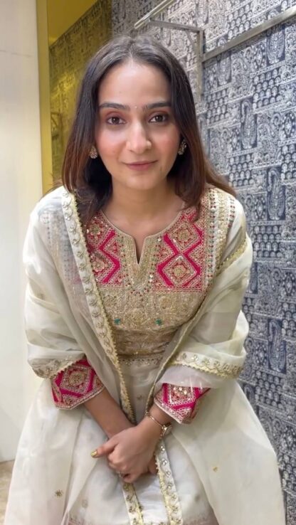 PD1081 READYMADE TOP SARARA PLAZZO & DUPATTA WHOLESALE BEST QUALITY PAKISTANI SUITS, ONLINE SHOPPING SUITS, PAKISTANI SALWAR KAMEEZ, PAKISTANI SUITS AT MANUFACTURER PRICE, PAKISTANI SUITS BEST PRICE, PAKISTANI SUITS IN SURAT, PAKISTANI SUITS ONLINE SHOPPING, PD1081 READYMADE  ANAMSA, MEHBOOB TEX, PD, SHARARA, Single, Suits, VRINDAVAN FASHION