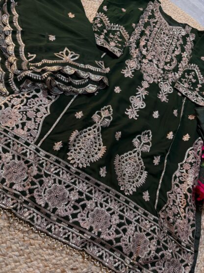 ZIAAZ DESIGNS 742 SEMI STITCHED PAKISTANI SUITS IN SINGLE PIECE - Image 3