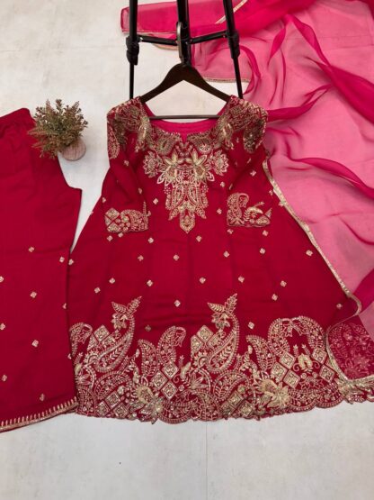 BE 319 PAKISTANI SALWAR KAMEEZ ONLINE BE 320 PAKISTANI SALWAR KAMEEZ ONLINE, BEST QUALITY PAKISTANI SUITS, ONLINE SHOPPING SUITS, SALWAR KAMEEZ WHOLESALER  Single, Suits