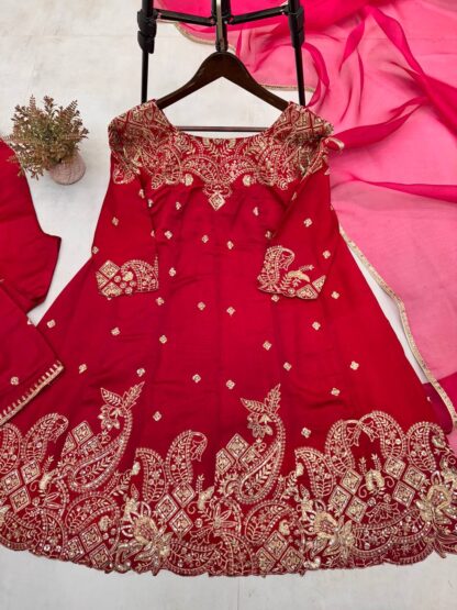 BE 319 PAKISTANI SALWAR KAMEEZ ONLINE BE 320 PAKISTANI SALWAR KAMEEZ ONLINE, BEST QUALITY PAKISTANI SUITS, ONLINE SHOPPING SUITS, SALWAR KAMEEZ WHOLESALER  Single, Suits