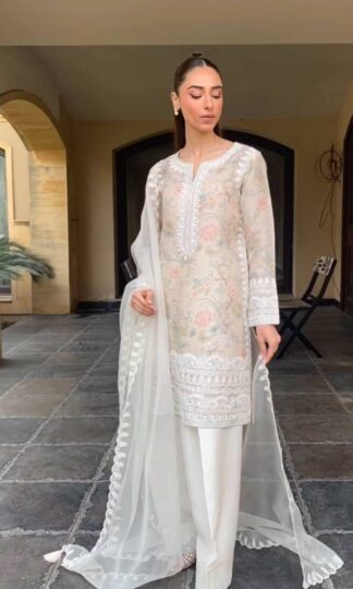 THE LIBAS COLLECTION 1932 KURTA AND FARSHI SALWAAR SET WITH PRICETHE LIBAS COLLECTION 1932 KURTA AND FARSHI SALWAAR SET WITH PRICE