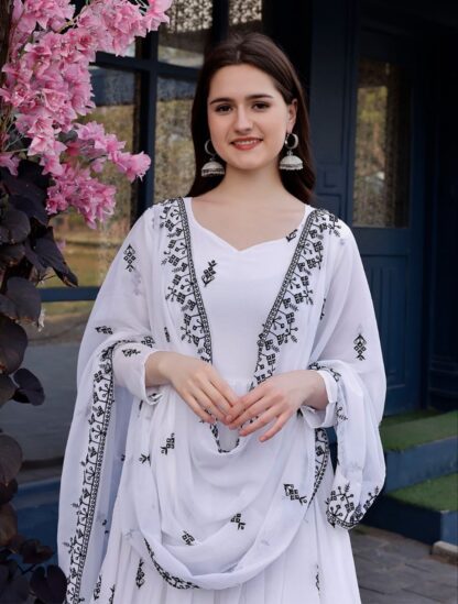 THE LIBAS SILK PREMIUM READYMADE WHITE NANDANI GOWN WHOLESALE - Image 3