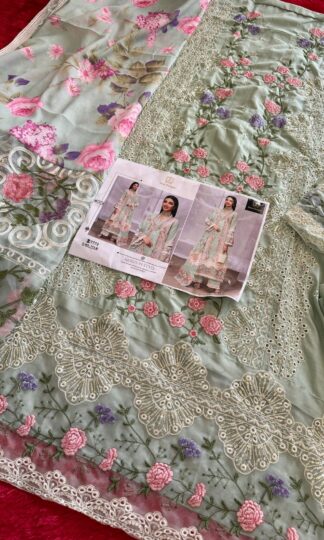 ZIAAZ DESIGNS 773 B PAKISTANI SUITS SALE IN SURATZIAAZ DESIGNS 773 B PAKISTANI SUITS SALE IN SURAT
