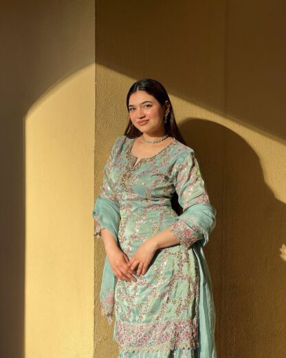 BE 350 KURTA PLAZZO AND DUPATTA SET ONLINE INDIA - Image 3