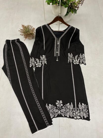 BE 353 EMBROIDERY WORK SALWAR SUITS ONLINE WHOLESALE - Image 2