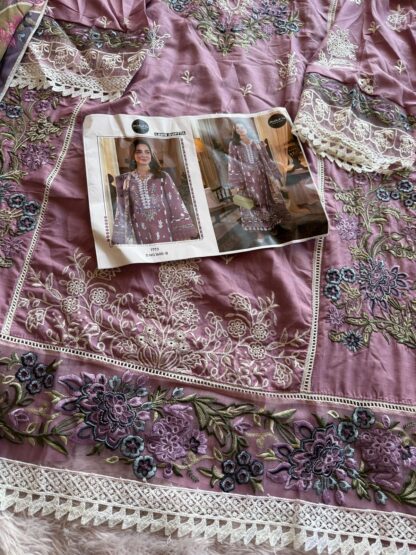 MEHBBOB TEX 1600 B OMBER NX PAKISTANI SUITS ONLINE INDIA - Image 3
