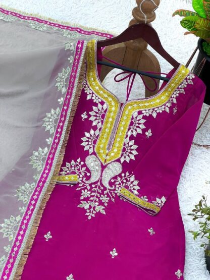 SRK 5260 PAKISTANI SUITS ONLINE SHOPPING BEST QUALITY PAKISTANI SUITS, PAKISTANI SALWAR KAMEEZ, PAKISTANI SUITS AT MANUFACTURER PRICE, PAKISTANI SUITS BEST PRICE, PAKISTANI SUITS COLLECTION, PAKISTANI SUITS IN SINGLE, PAKISTANI SUITS IN SURAT, PAKISTANI SUITS MANUFACTURER IN SURAT, PAKISTANI SUITS ONLINE SHOPPING, PAKISTANI SUITS ONLINE SHOPPING IN INDIA, PAKISTANI SUITS WHOLESALE, PAKISTANI SUITS WHOLESALE DELHI, SRK 5260 PAKISTANI SUITS ONLINE SHOPPING  MEHBOOB TEX, Pakistani Suits, Salwar Kameez, SEMI STITCHED, Single, Suits, ZIAAZ DESIGNER, ZIAAZ DESIGNS