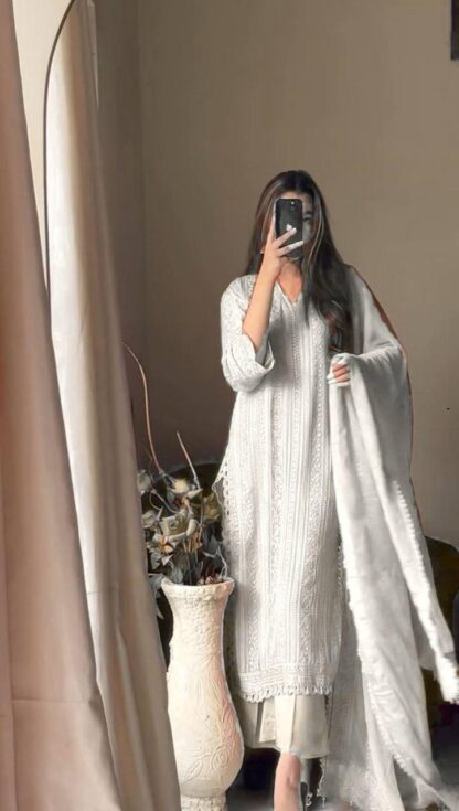 BE 322 WHITE RICH COMBINATION PLAZZO SET WHOLESALE BE 322 WHITE, BEST QUALITY PAKISTANI SUITS, ONLINE SHOPPING SUITS, PAKISTANI SALWAR KAMEEZ, PAKISTANI SUITS AT MANUFACTURER PRICE, PAKISTANI SUITS BEST PRICE, PAKISTANI SUITS IN SURAT, PAKISTANI SUITS ONLINE SHOPPING  BE, READYMADE, Single, Suits, THE LIBAS COLLECTION