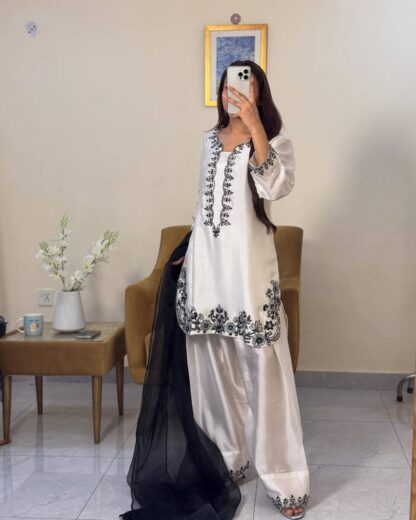 AD205 NATURAL CREPE TOP & FARSHI PLAZZO WITH DUPATTA FOR WOMEN AD205 NATURAL CREPE TOP & FARSHI PLAZZO, BEST QUALITY PAKISTANI SUITS, ONLINE SHOPPING SUITS, PAKISTANI SALWAR KAMEEZ, PAKISTANI SUITS AT MANUFACTURER PRICE, PAKISTANI SUITS BEST PRICE, PAKISTANI SUITS IN SURAT, PAKISTANI SUITS ONLINE SHOPPING  AD, ANAMSA, Gown, PLAZZO, READYMADE, Single, Suits, VRINDAVAN FASHION