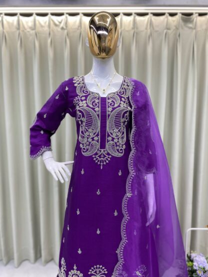 BE 352 WEDDING SEASON INDO WESTERN LEHENGA SET (3)