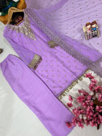 LC 1356 PURPLE GEORGETTE KURTI PANT SET FOR WOMEN (3)
