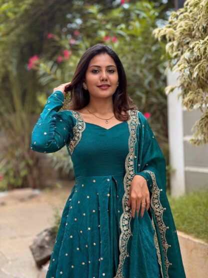 SSR 516 PEOCOCK BLUE BUY LADIES GOWN WHOLESALE PRICE BEST QUALITY PAKISTANI SUITS, PAKISTANI KURTI AT BEST PRICE, PAKISTANI KURTI SUPPLIER, PAKISTANI SALWAR KAMEEZ, PAKISTANI SUITS MANUFACTURER IN SURAT, PAKISTANI SUITS ONLINE SHOPPING IN INDIA, PAKISTANI SUITS SINGLE, SALWAR KAMEEZ WHOLESALE, SSR 5003 DESIGNER SALWAR KAMEEZ MANUFACTURER IN SURAT, SSR 516 PEOCOCK BLUE, WHOLESALE SUITS COLLECTION  Gown, Salwar Kameez, Single, SSR, Suits
