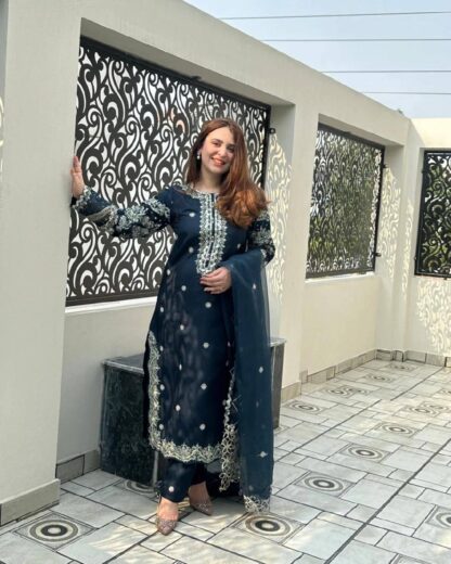 LC 1380 NATURAL CREPE KURTI PANT SET ONLINE WHOLESALE AD210 PURPLE READYMADE, BEST QUALITY PAKISTANI SUITS, ONLINE SHOPPING SUITS, PAKISTANI SALWAR KAMEEZ, PAKISTANI SUITS AT MANUFACTURER PRICE, PAKISTANI SUITS BEST PRICE, PAKISTANI SUITS IN SURAT, PAKISTANI SUITS ONLINE SHOPPING  BUY TOP PLAZZO SET FOR WOMEN ONLINE, INDIAN PLAZZO SUITS SET, LC, NEW PLAZZO SET IN INDIA, PAKISTANI KURTI, PLAZZO, PLAZZO SUITS DESIGN FOR GIRL, PLAZZO SUITS PARTY WEAR, PLAZZO SUITS PARTY WEAR WITH DUPATTA, READYMADE, READYMADE KURTI, SHARARA, SHARARA SET FOE WEDDDING, SHARARA SUITS ONLINE SHOPPING, SHARARA SUITS ONLINE WHOLESALE IN SURAT, Single, Suits, TOP DUPATTA BOTTOM SET, TOP PLAZZO ONLINE SHOPPING, TOP PLAZZO ONLINE SHOPPING IN INDIA, TOP PLAZZO SET WITH DUPATTA, WOMEN TOP PLAZZO ONLINE SHOPPING