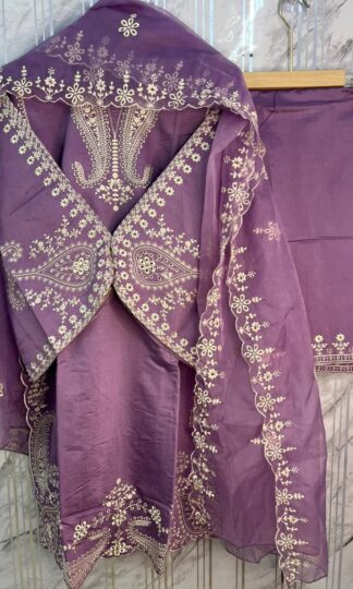 ZAHRA GLAMOUR 105 C PAKISTANI KURTI ONLINE INDIAZAHRA GLAMOUR 105 C PAKISTANI KURTI ONLINE INDIA