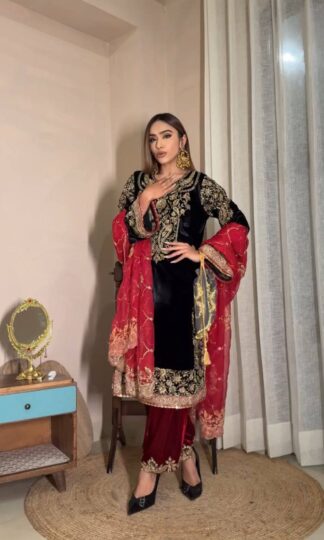 LC 1410 PAKISTANI VELVET SUITS AT WHOLESALE PRICELC 1410 PAKISTANI VELVET SUITS AT WHOLESALE PRICE