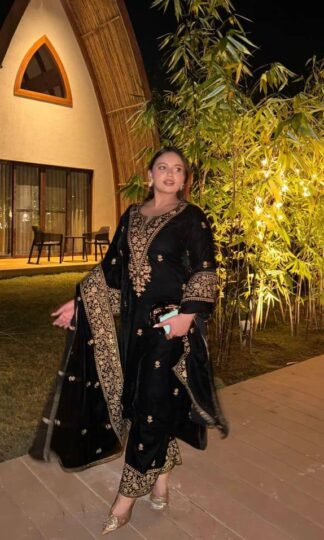 LC 1411 BLACK VELVET KURTI-PLAZZO SET AT BEST PRICELC 1411 BLACK VELVET KURTI-PLAZZO SET AT BEST PRICE