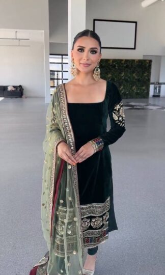 MF 487 WHOLESALE READYMADE PAKISTANI SUITSMF 487 WHOLESALE READYMADE PAKISTANI SUITS