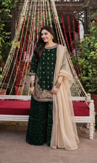 KARMA FASHION KF 1707 GREEN VELVET WINTER PAKISTANI SUITS SURATKARMA FASHION KF 1707 GREEN VELVET WINTER PAKISTANI SUITS SURAT