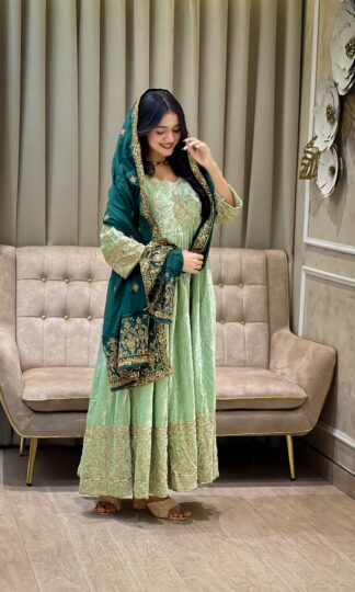 LC 1432 VELVET ANARKALI GOWN SURAT ONLINE SHOPPINGLC 1432 VELVET ANARKALI GOWN SURAT ONLINE SHOPPING