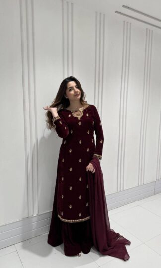 LG 2033 VELVET 3 PIECE WINTER COLLECTIONLG 2033 VELVET 3 PIECE WINTER COLLECTION