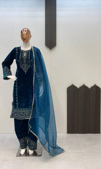LG 2035 PAKISTANI VELVET KURTIS WITH PLAZZO COLLECTIONLG 2035 PAKISTANI VELVET KURTIS WITH PLAZZO COLLECTION