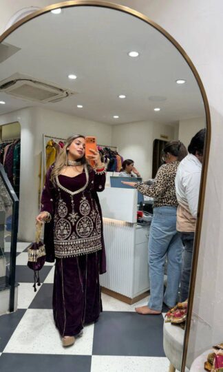 LG 2038 VELVET PAKISTANI SALWAR SUITS BUY ONLINELG 2038 VELVET PAKISTANI SALWAR SUITS BUY ONLINE