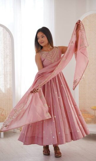 JAI FASHION JF 038 DESIGNER GOWN MANUFACTURER IN SURATJAI FASHION JF 038 DESIGNER GOWN MANUFACTURER IN SURAT