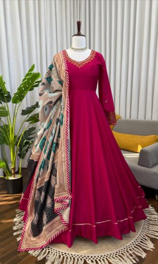 KD 1552 DESIGNER GOWN PENT WITH DUPATTA SETS FOR WOMENKD 1552 DESIGNER GOWN PENT WITH DUPATTA SETS FOR WOMEN